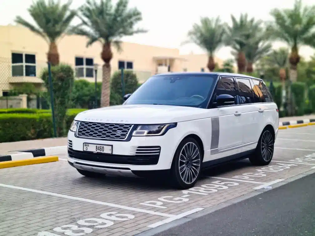Range Rover Vogue white color for rent in Dubai