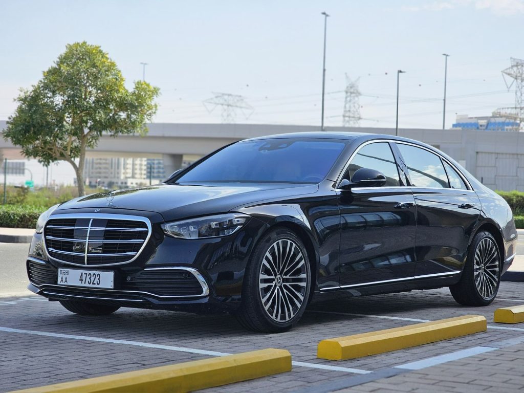 Luxury Car Rental in Dubai with Driver — Chauffeur Service