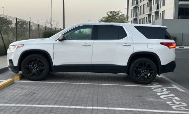 استئجار شيفروليه ترافيرس في دبي