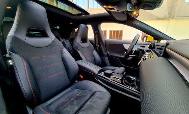 استئجار مرسيدس CLA 45 في دبي