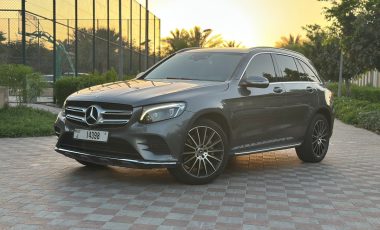 استئجار مرسيدس GLC 300 في دبي