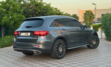 استئجار مرسيدس GLC 300 في دبي