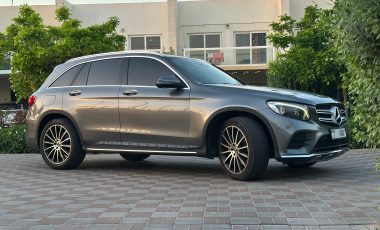استئجار مرسيدس GLC 300 في دبي