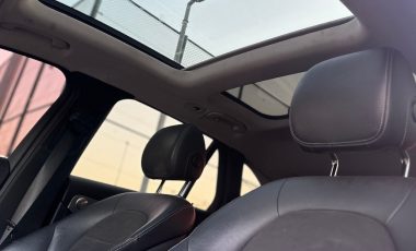 استئجار مرسيدس GLC 300 في دبي