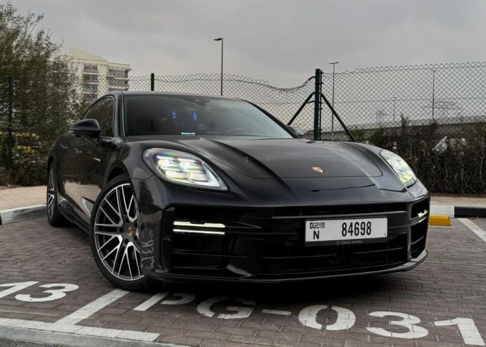 rent porsche in dubai